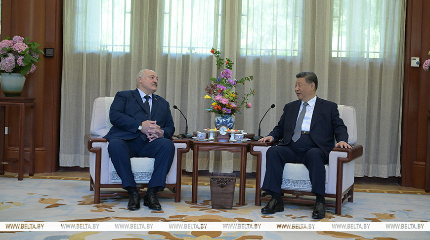 Xi Jinping invites Lukashenko to SCO summit and parade in Beijing