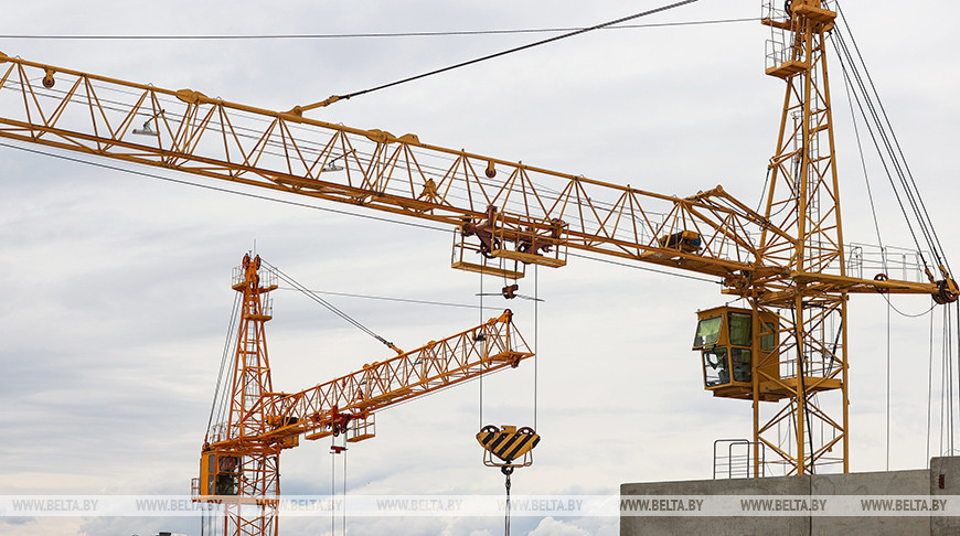 Lukashenko instructs to deal with delayed construction projects in Minsk