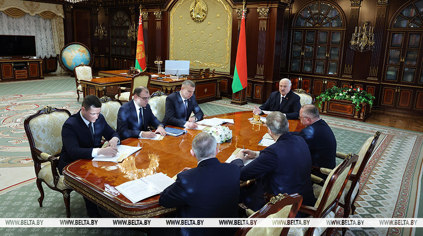 Lukashenko outlines approach to improving scientific activity