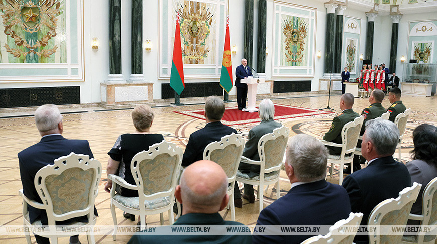 Lukashenko: Belarus poses no threat but stands ready to counter any aggressor 