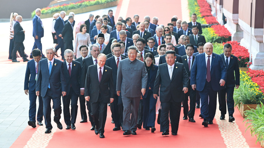 Lukashenko talks with North Korean leader Kim Jong Un before parade in Beijing