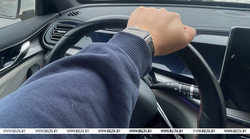 Around 1,100 cars queuing at Belarus’ border to enter Poland