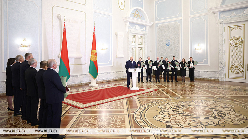 At swearing-in of judges, Lukashenko calls justice nation’s guiding principle 