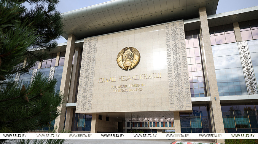 Lukashenko hears reports from heads of border committee, MIA, MFA on border situation