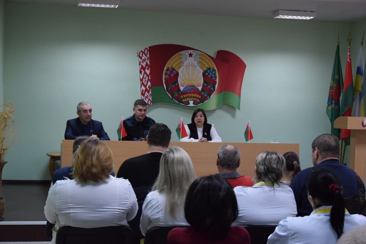 edinyy-denв-informirovaniya-proshel-v-glubokskom-rayone_6