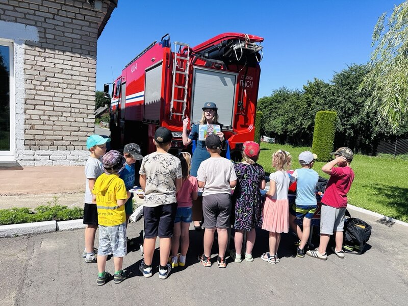 glubokoe-orientiry-leta-kak-deti-uchatsya-bezopasnosti-sredi-solntsa-igr-i-druzhby_5