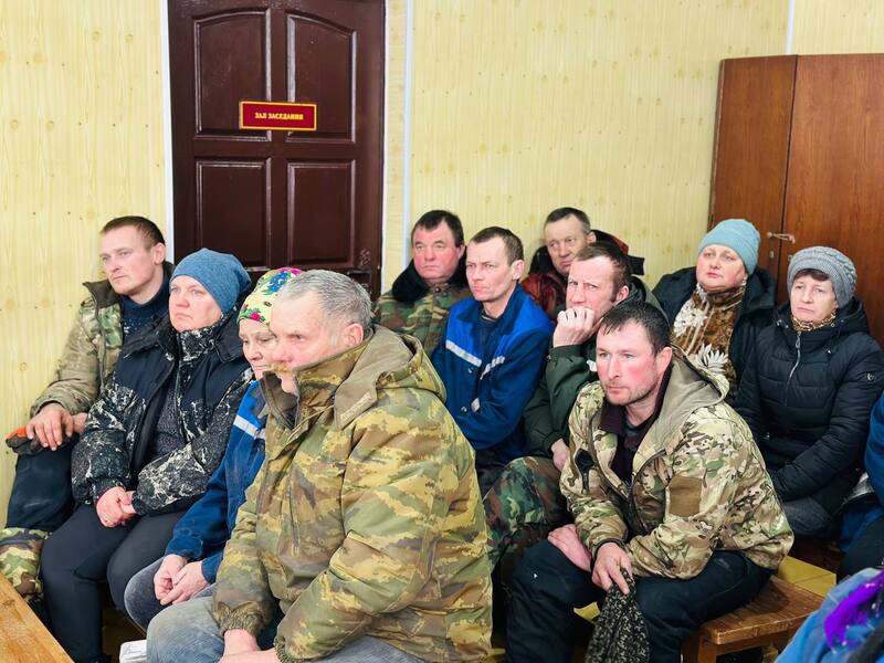 glubokoe-v-derevne-mosar-proshel-selskiy-skhod_2