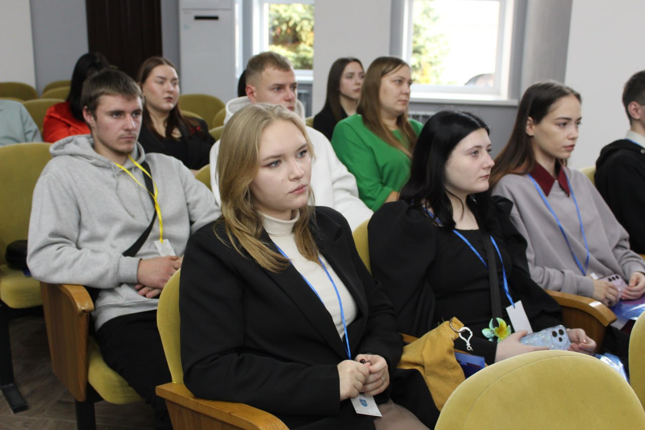 v-glubokom-proshel-rayonnyy-forum-molodykh-spetsialistov-_3