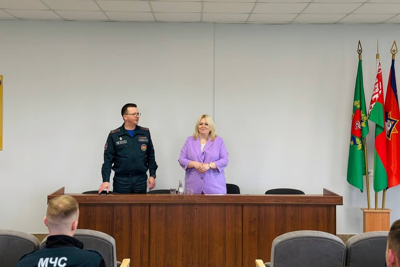 oblastnye-i-rayonnye-informatsionnye-gruppy-posetili-trudovye-kollektivy-glubochchiny_11