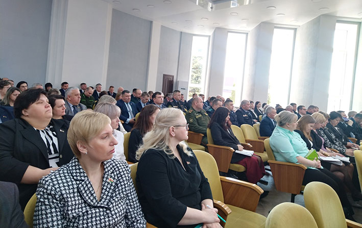 novyy-glava-glubokskogo-rayona-maksim-bakurov-opredelil-klyuchevye-zadachi_1