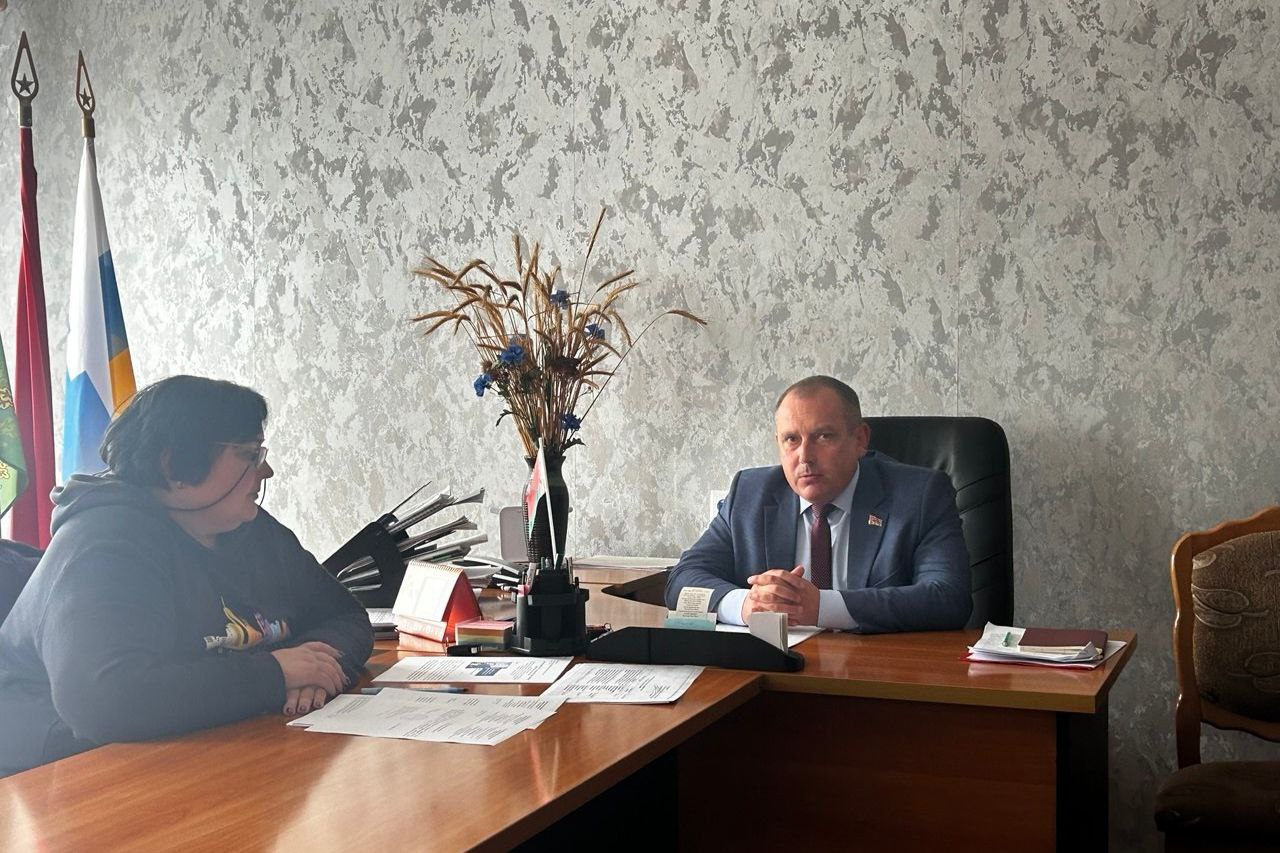 Аляксей Абрамчык правёў рабочую сустрэчу з калектывам унітарнага прадпрыемства "Мнюто"