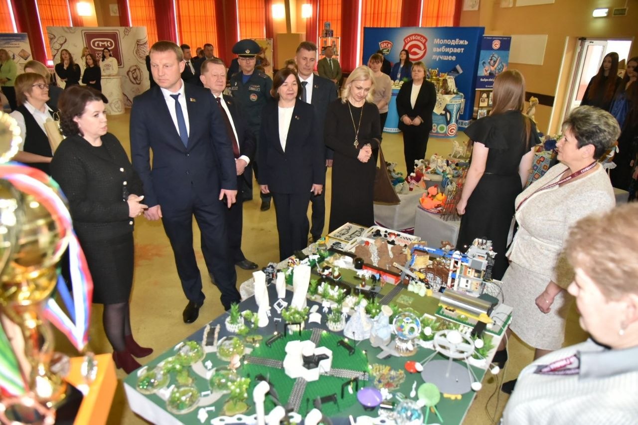 v-glubokom-chestvovali-laureatov-rayonnoy-doski-pochyeta_0