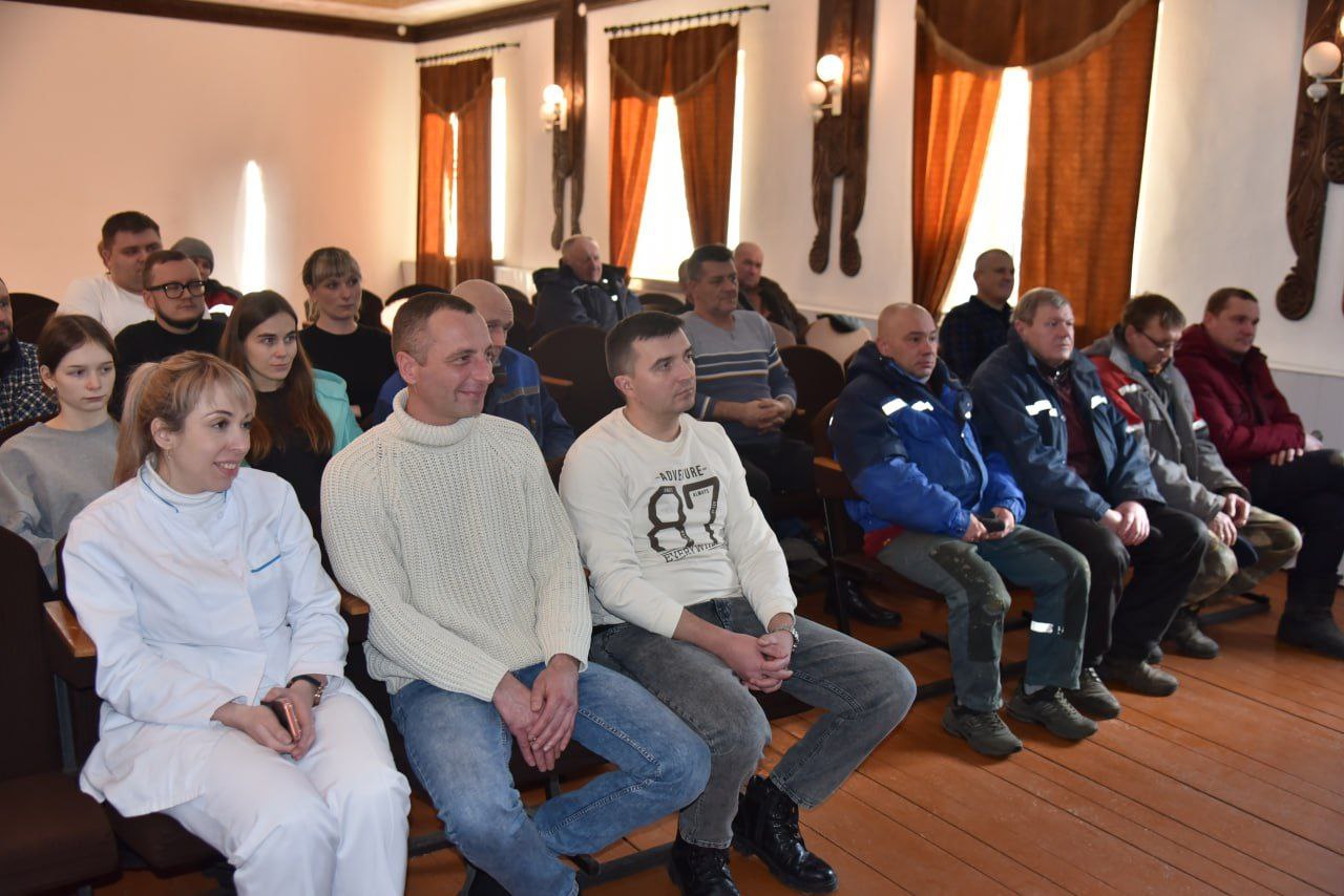 edinyy-den-informirovaniya-v-kollektive-ooo-fishmen-pauer_2