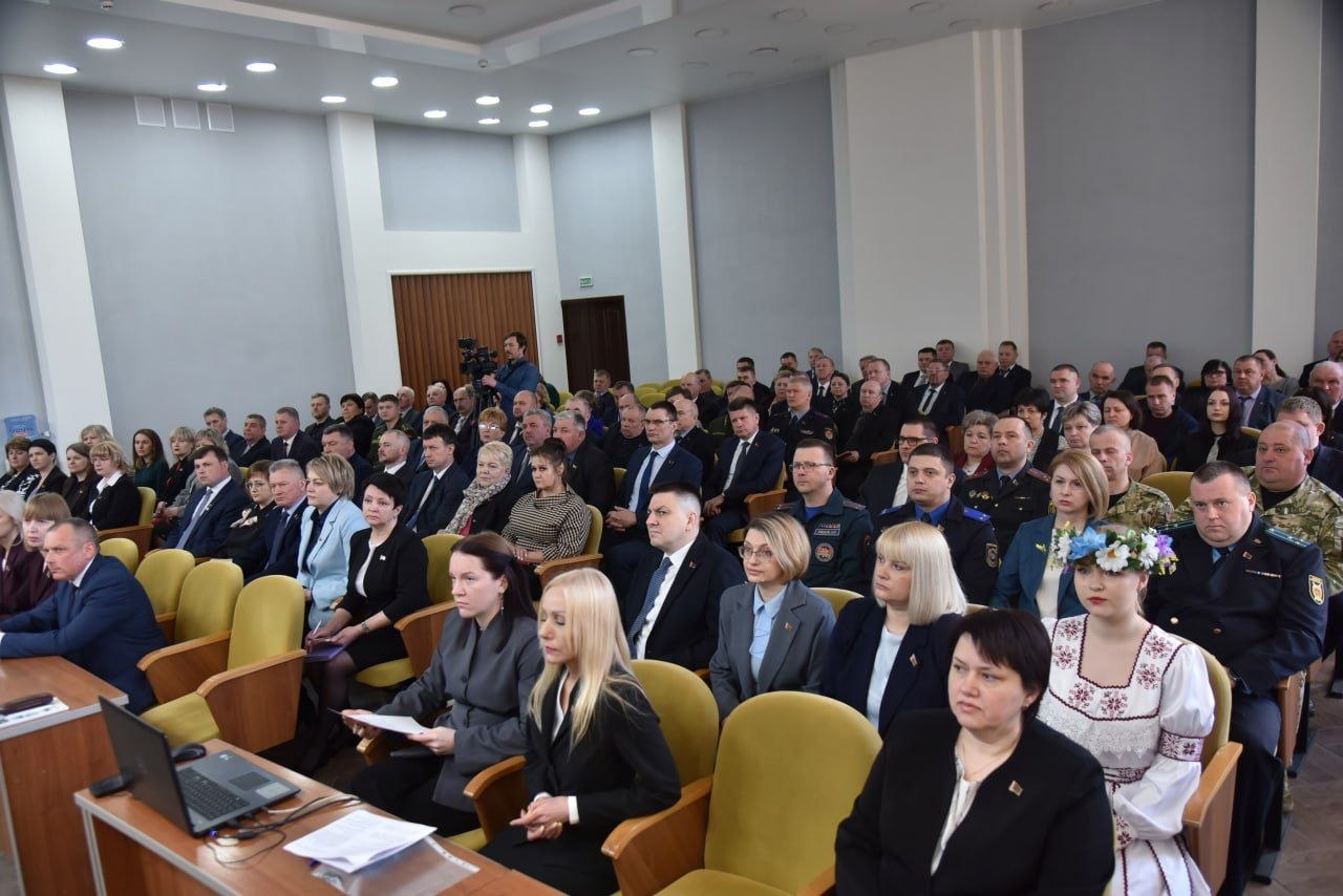 v-glubokskom-rayone-novyy-predsedatel-maksim-bakurov_3