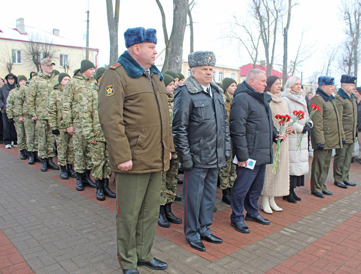 v-glubokom-proshla-torzhestvennaya-tseremoniya-prinyatiya-prisyagi-vospitannikami-voenno-patriotiche_0