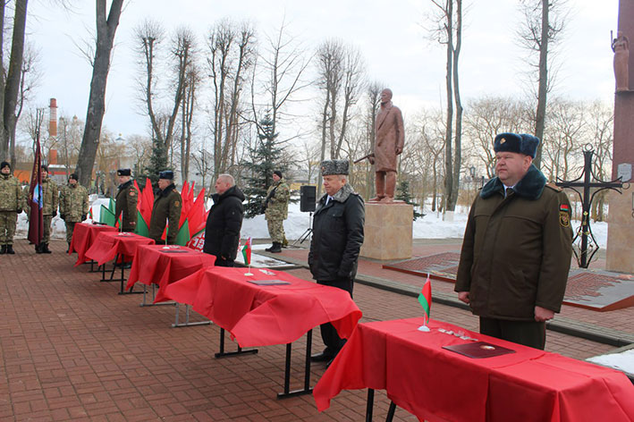 v-glubokom-proshla-torzhestvennaya-tseremoniya-prinyatiya-prisyagi-vospitannikami-voenno-patriotiche_4