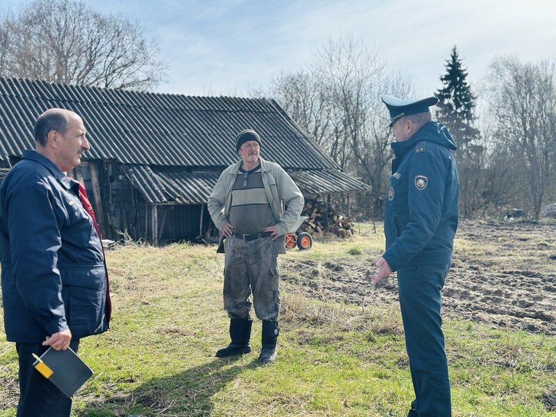opasnaya-vesennyaya-uborka-spetsialisty-preduprezhdayut-o-posledstviyakh-vyzhiganiya-travy_5