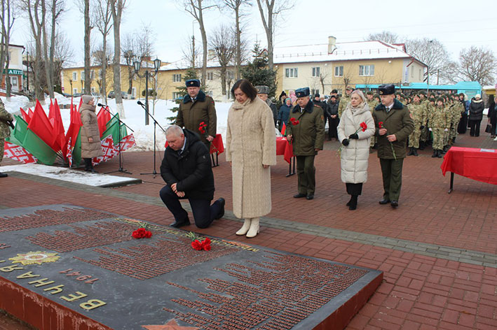 v-glubokom-proshla-torzhestvennaya-tseremoniya-prinyatiya-prisyagi-vospitannikami-voenno-patriotiche_10