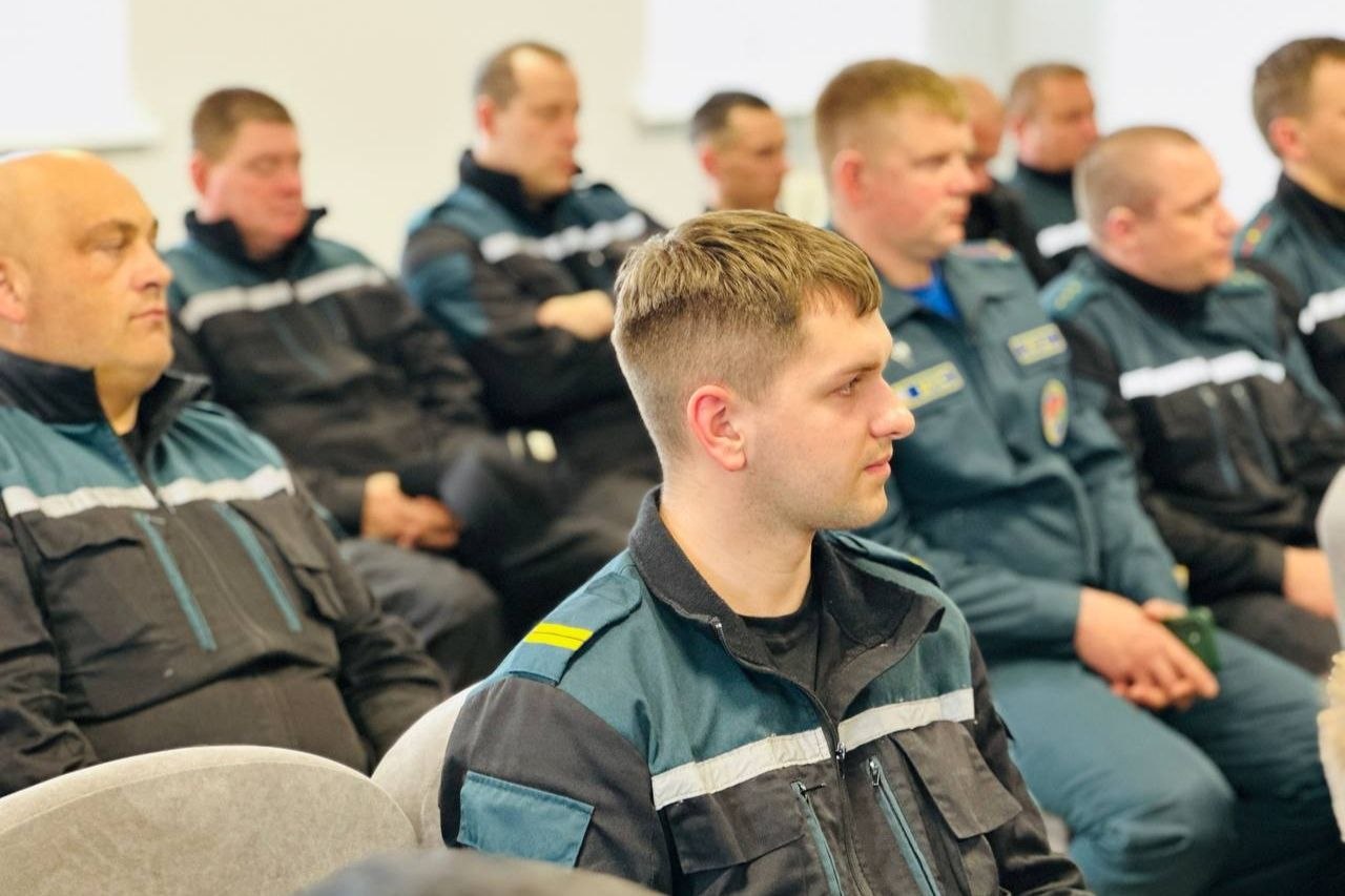 oblastnye-i-rayonnye-informatsionnye-gruppy-posetili-trudovye-kollektivy-glubochchiny_4