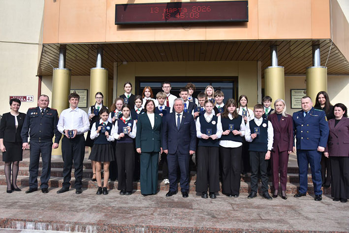 yunye-zhiteli-glubochchiny-poluchili-svoy-glavnyy-dokument_4