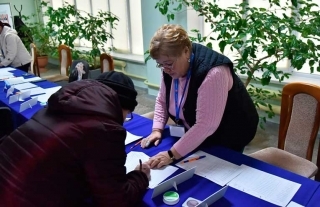 Першыя выбаршчыкі на датэрміновых выбарах у Глыбокім