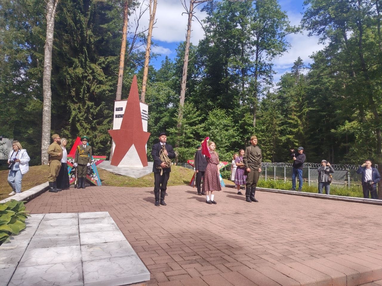 kurgan-druzhby-67-ya-vstrecha-na-granitse-belarusi-i-rossii_1