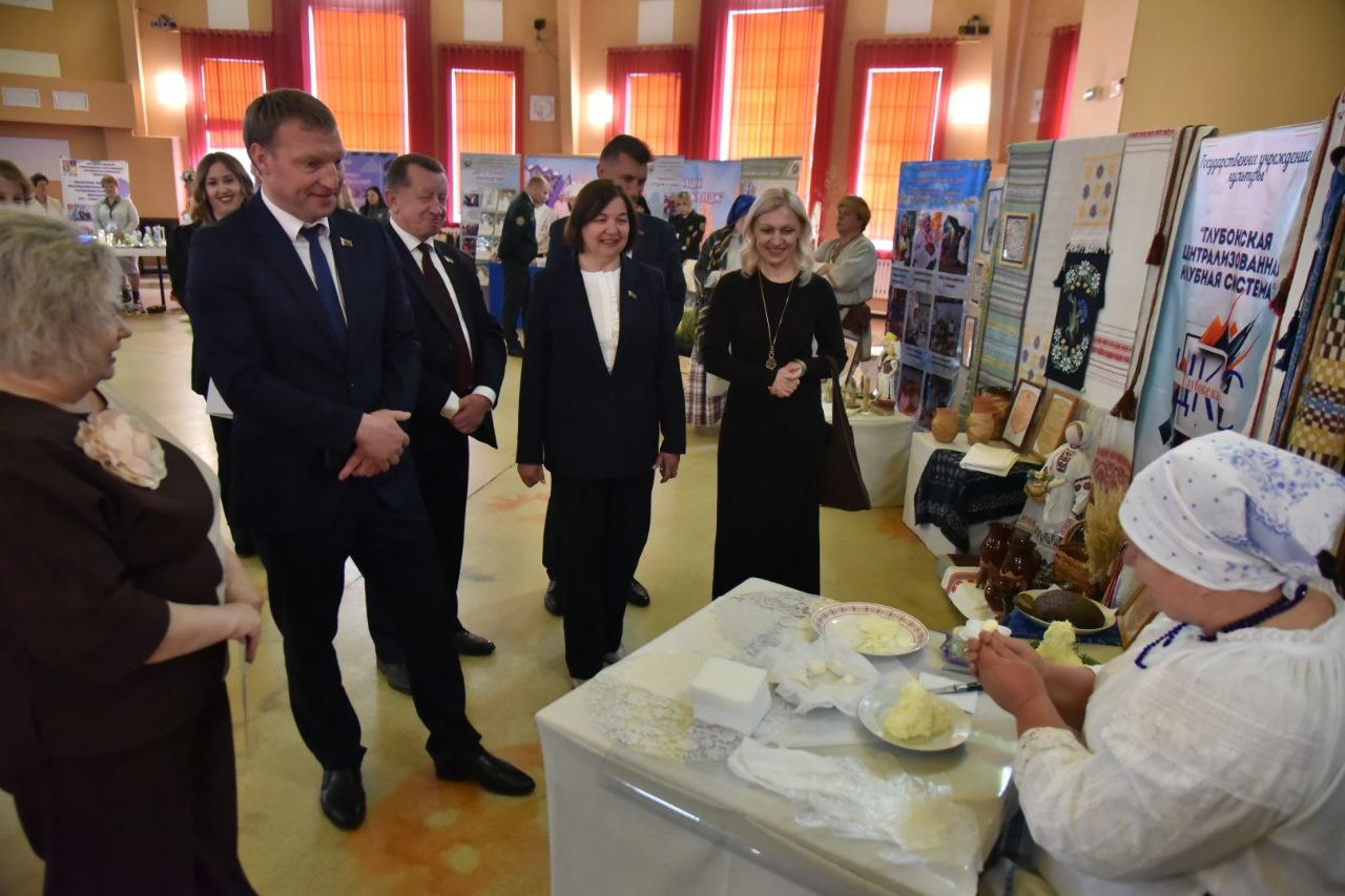 v-glubokom-chestvovali-laureatov-rayonnoy-doski-pochyeta_3