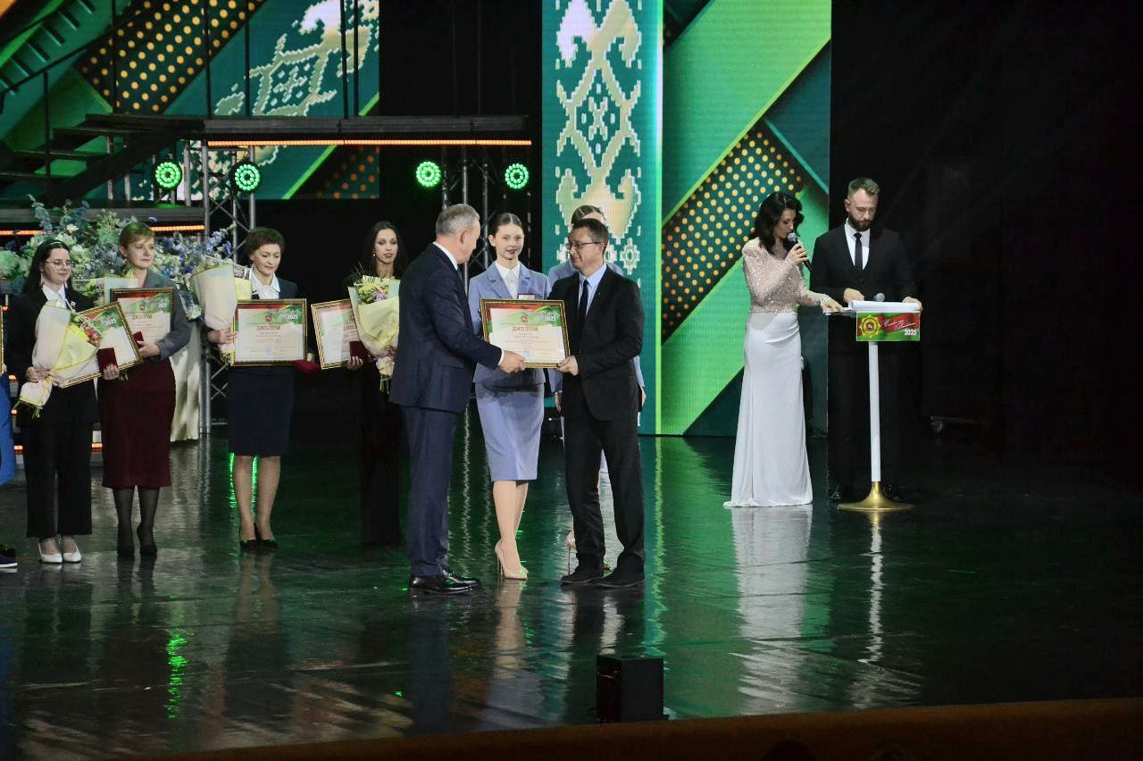 proshla-tseremonii-nagrazhdeniya-laureatov-pochetnogo-zvaniya-chelovek-goda-vitebshchiny-2025_7