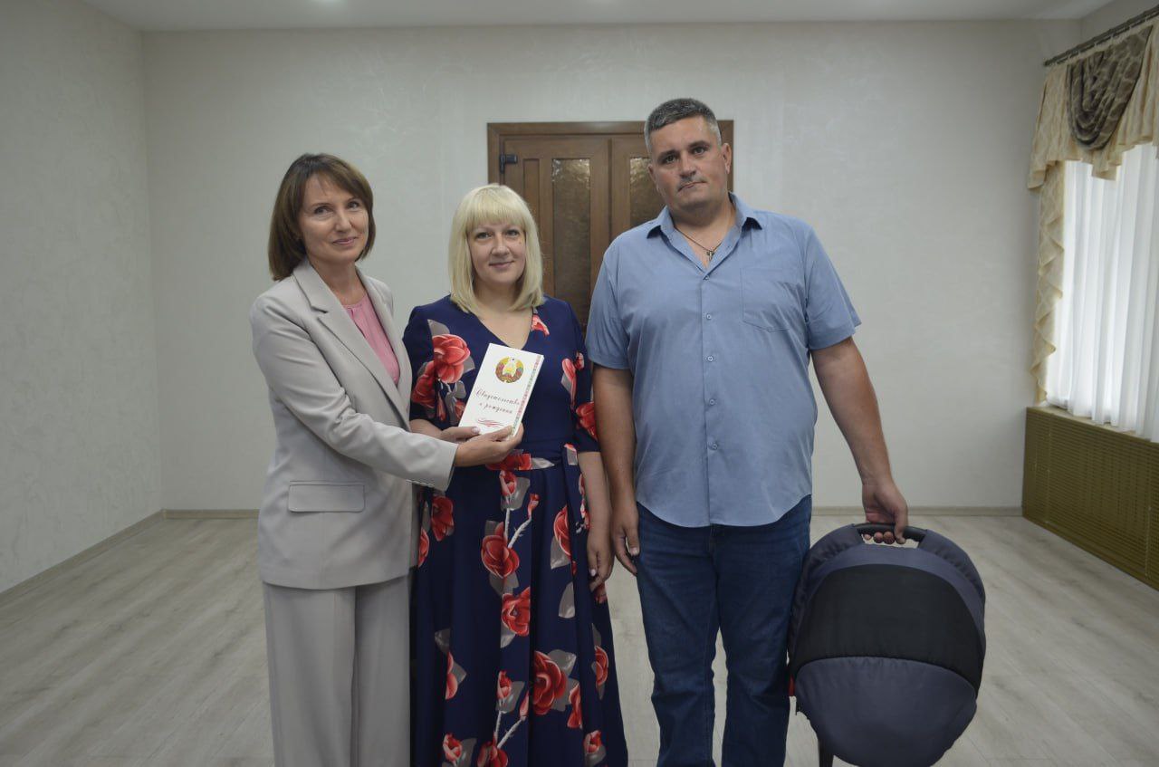pribavlyaem-v-roste-v-yubileynyy-god-85-letiya-rayona-na-glubochchine-zaregistrirovan-85-y-novorozhd_0