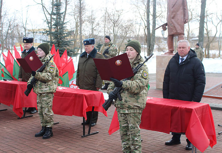 v-glubokom-proshla-torzhestvennaya-tseremoniya-prinyatiya-prisyagi-vospitannikami-voenno-patriotiche_5