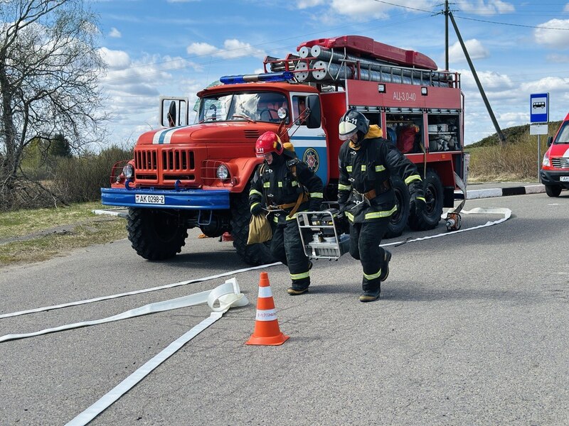 trenirovka-po-reagirovaniyu-na-krupnoe-dtp-s-postradavshimi-sovmestnye-deystviya-skoroy-pomoshchi-i-_9