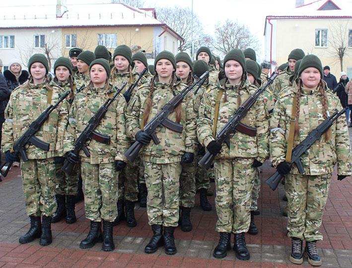 В Глубоком прошла торжественная церемония принятия присяги воспитанниками военно-патриотического клуба «Северный»