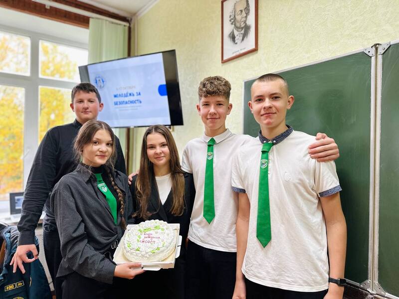 molodezh-kotoraya-vybiraet-bezopasnost_2