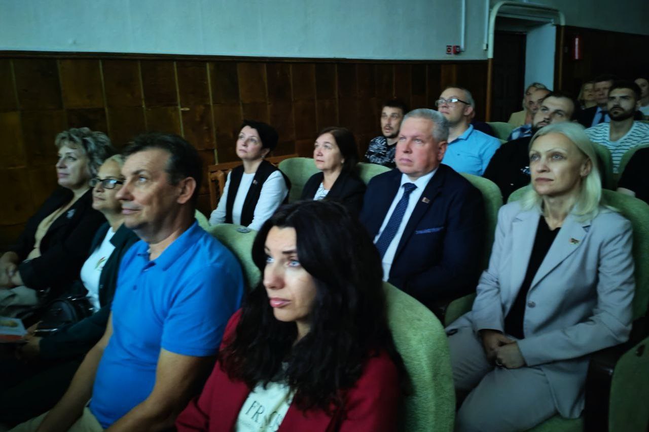 У Глыбокім адбылася прэм'ера дакументальнага фільма "Нашы сімвалы"