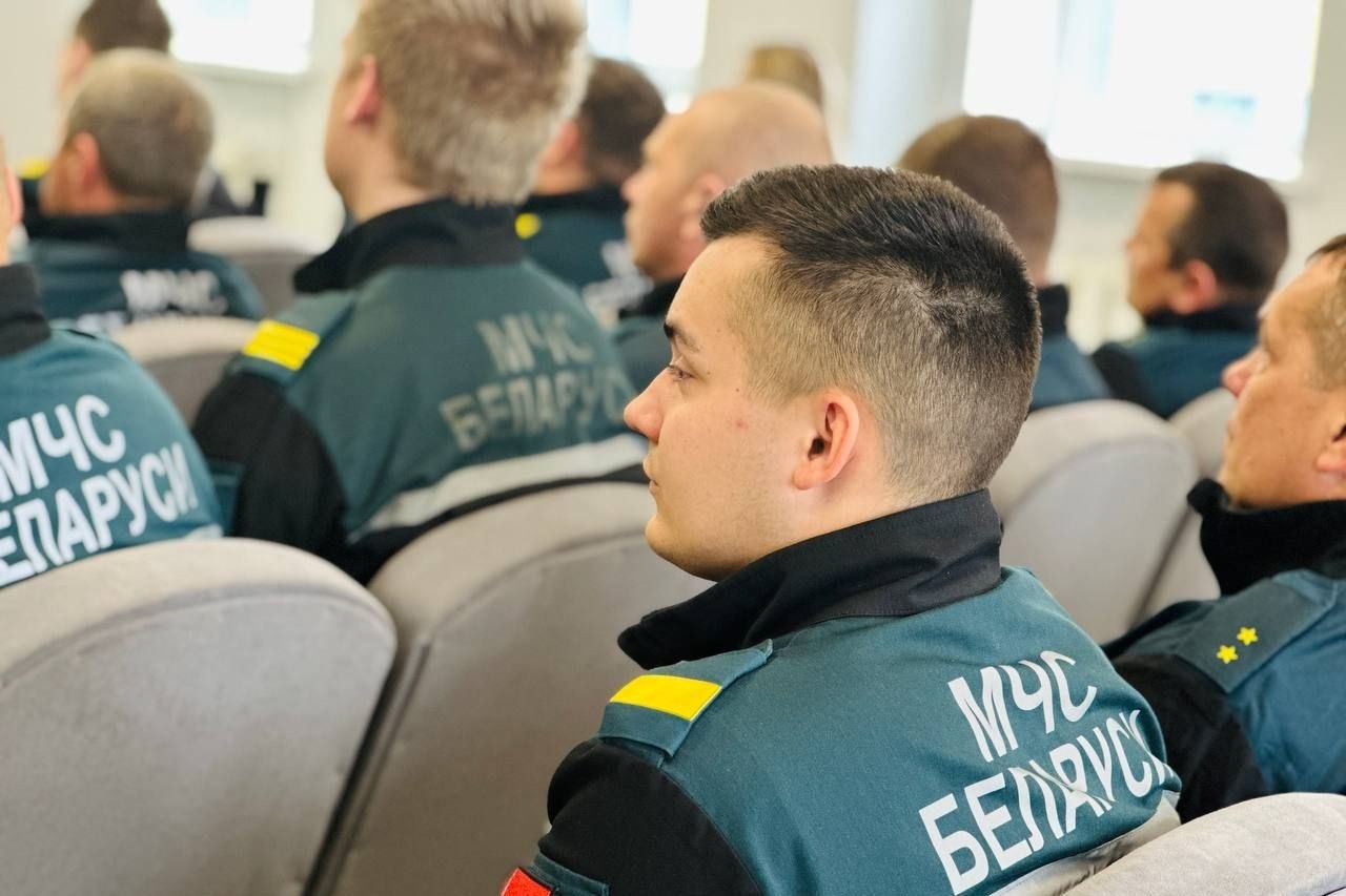 oblastnye-i-rayonnye-informatsionnye-gruppy-posetili-trudovye-kollektivy-glubochchiny_3