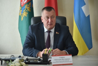 Депутат Анатолий Сивкопровел
прием граждан в Глубоком